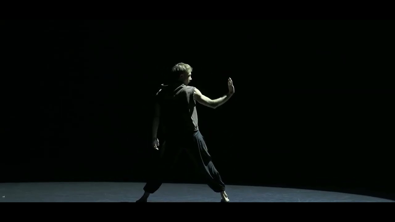 Performance still from Pulse